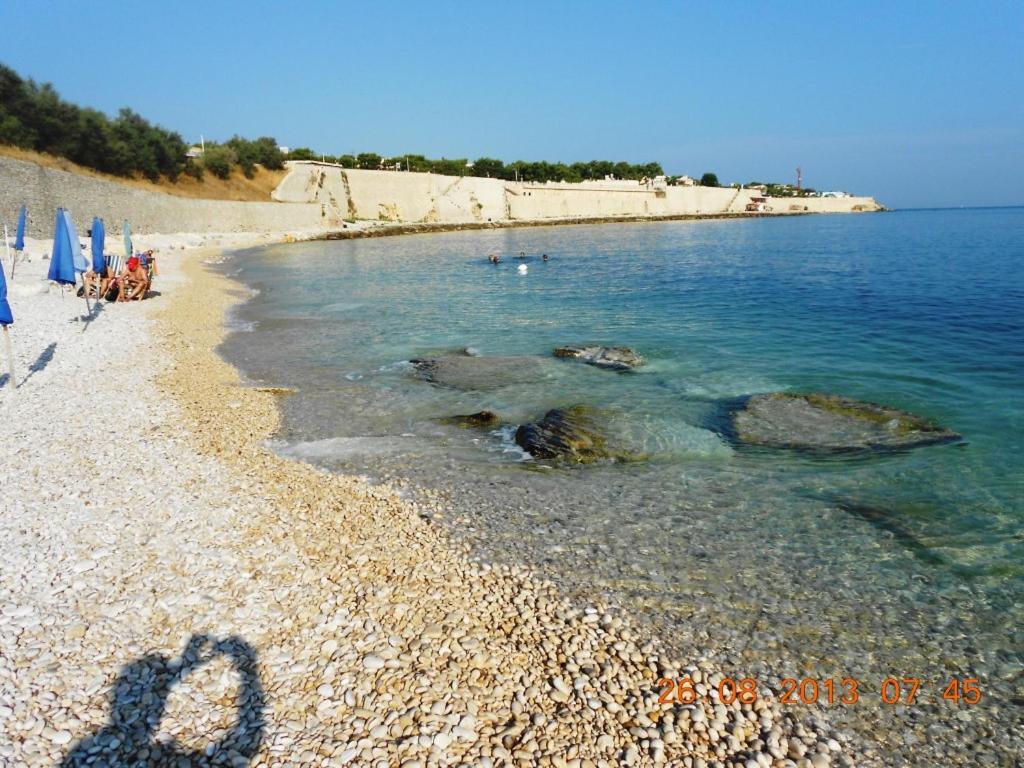 Casa Vacanze Occhi Blu  Molfetta Exterior foto